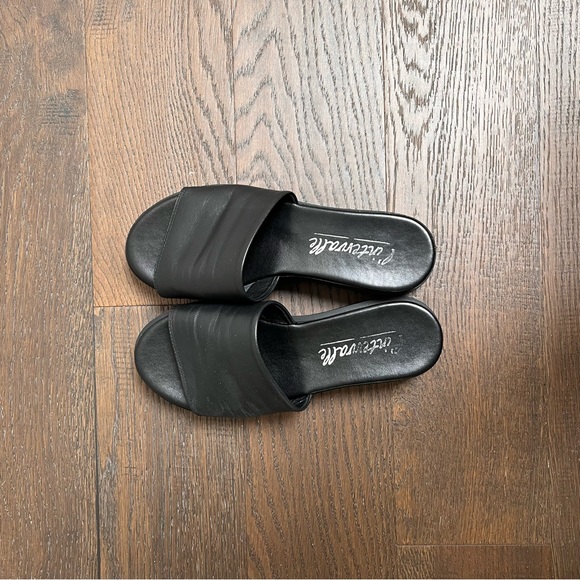 Black L’Intervalle Sandals - Picture 6 of 10